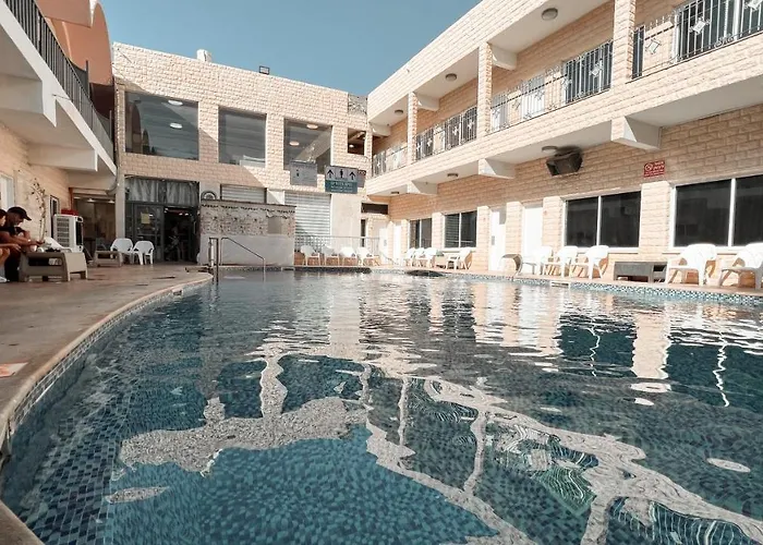 Hotel Maman